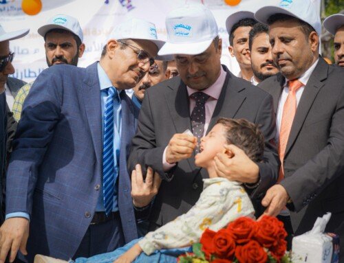 رئيس الوزراء يدشن الجولة الأولى من الحملة الوطنية الطارئة للتحصين ضد شلل الأطفال