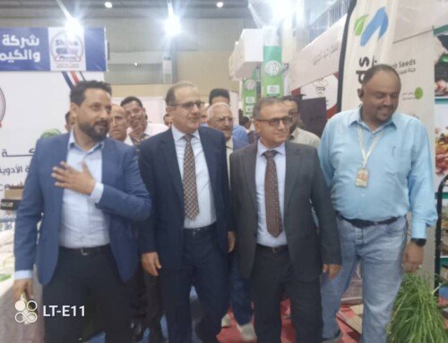 وزير الصحة ورئيس جامعة عدن يطّلعان على تطور الصناعات الدوائية في المعرض المحلي