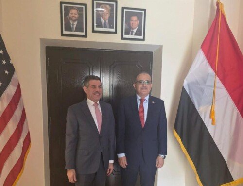 وزير الصحة يبحث مع السفير الأمريكي تعزيز التعاون في القطاع الصحي